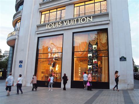 adresse louis vuitton france|Louis Vuitton paris France outlet.